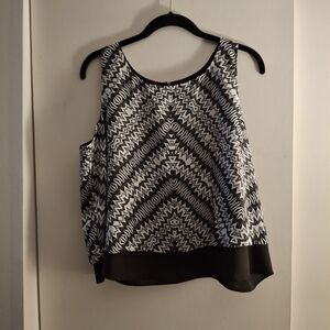 Bisou Bisou Women's Black And White Chevron Tank Top